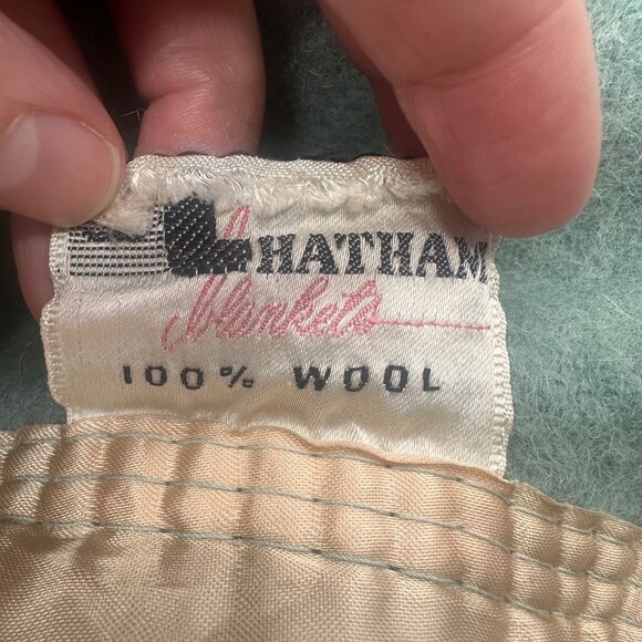 Vintage Wool Blanket Mid Century Chatham USA Green Beige 72 x 83 Bedspread - Picture 3 of 8